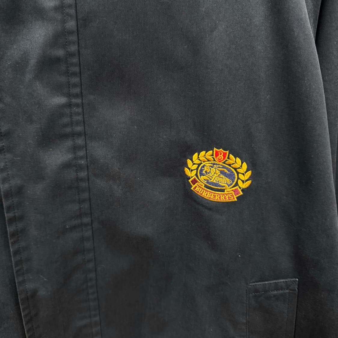 80s 버버리 블루종 자켓 전면 월계수 기사 로고 포인트 네이비 상품이미지5