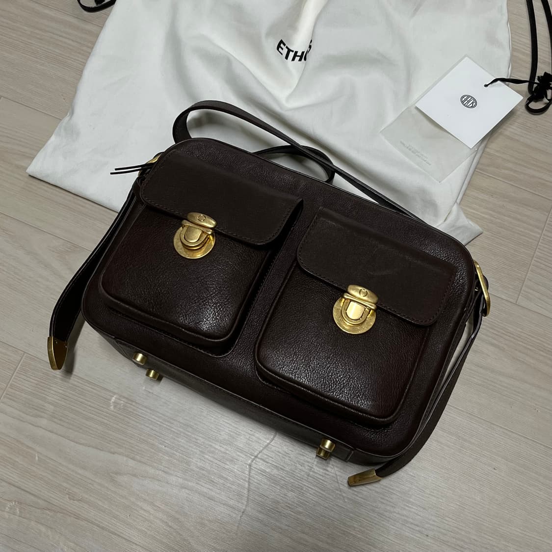 🏷️ 에토스 투포켓 레더백 / 브라운 상품이미지6