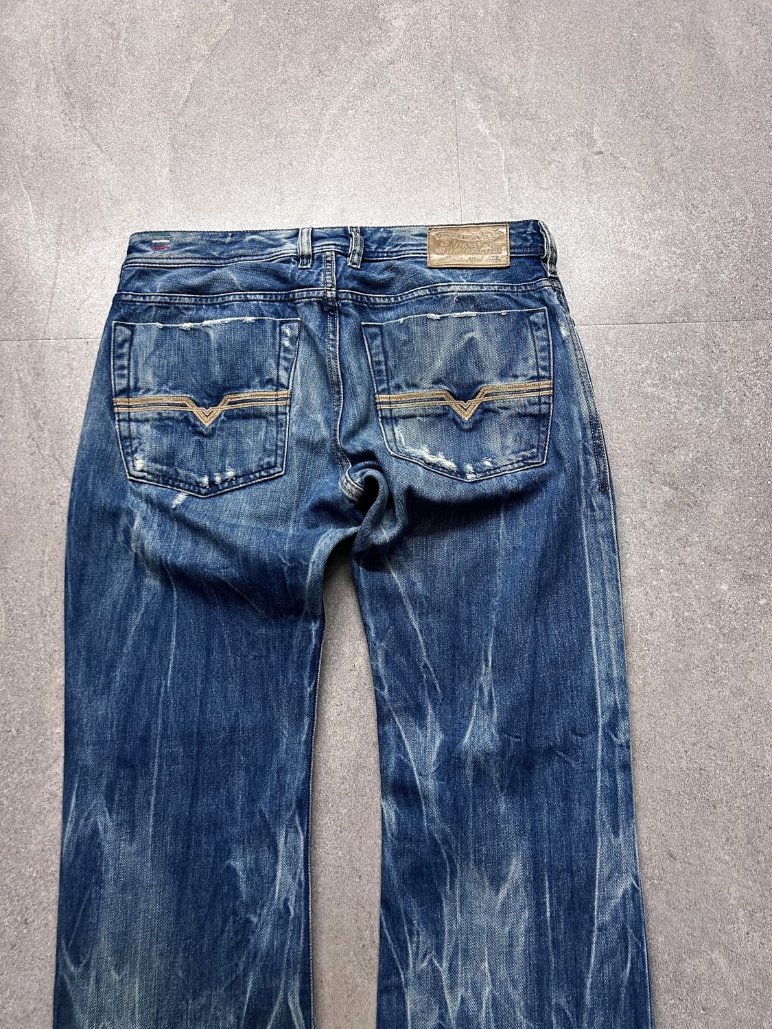 디젤 자티니 크랙 워싱 데님 팬츠 상품이미지8