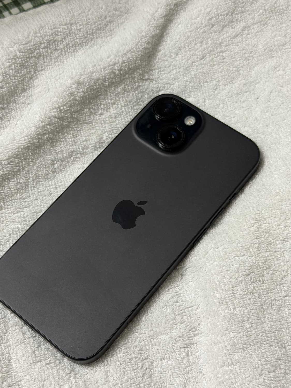 아이폰15 블랙 256GB 상품이미지1