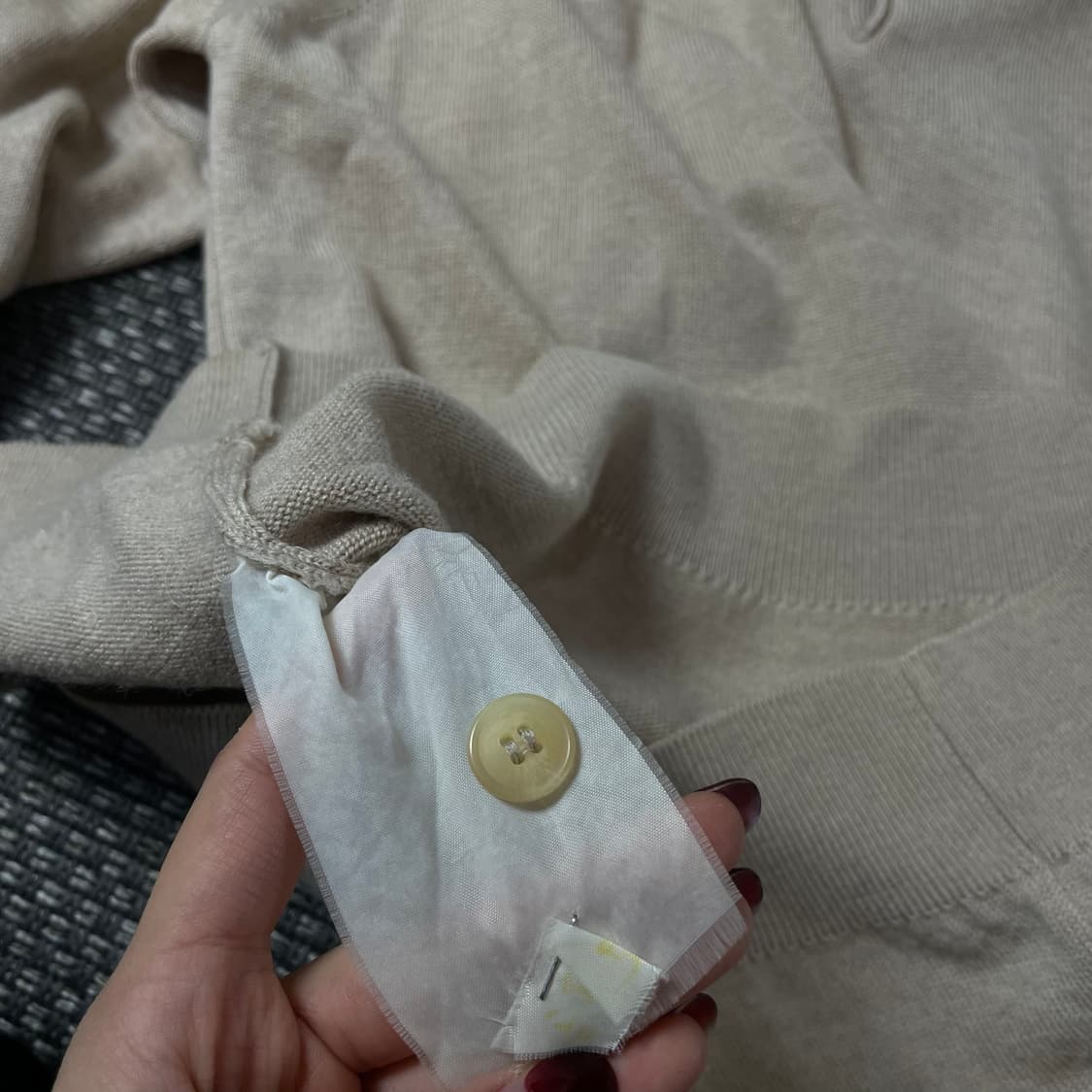 버버리 베이지 자수로고 PK 카라 니트 5 상품이미지6