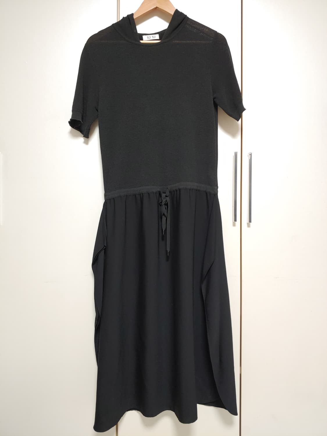 한섬 SJSJ 395000원 블록텍스쳐 후드 니트 원피스  상품이미지6