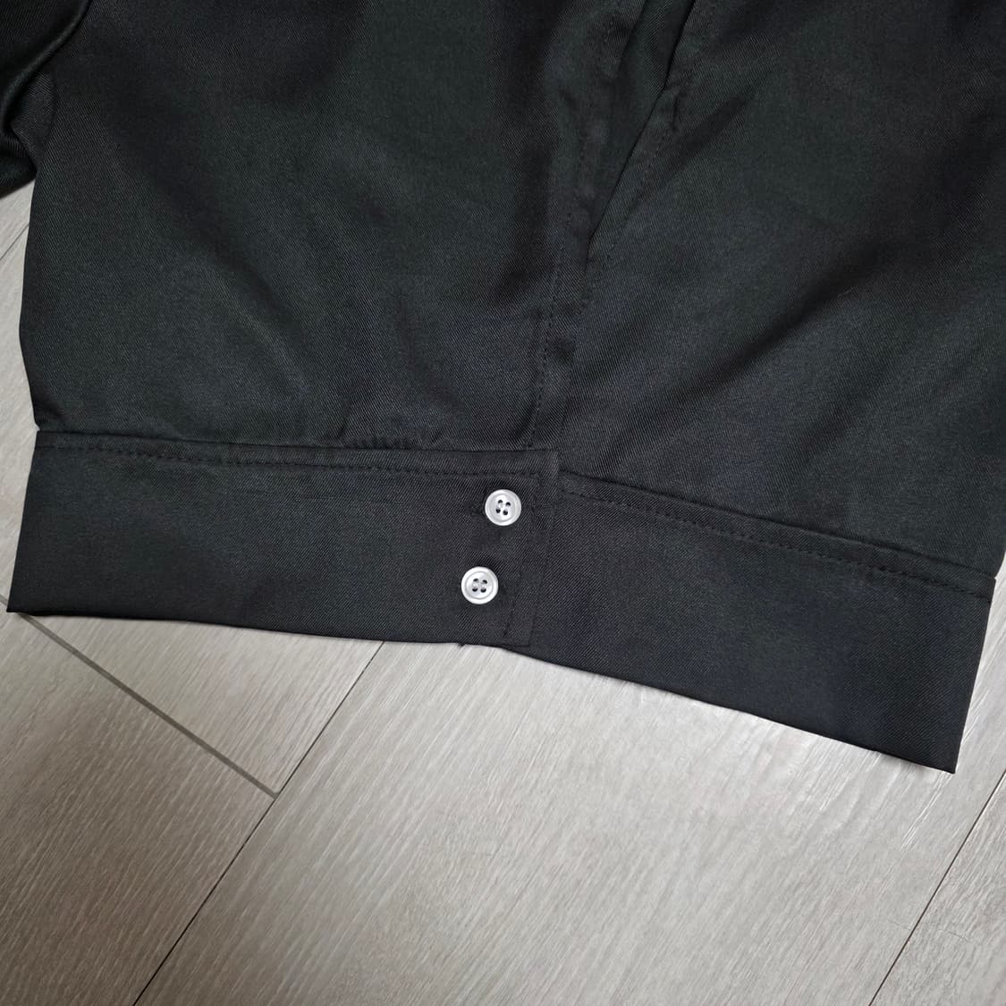 쓰리타임즈 앞트임 크롭 퍼프 셔츠 상품이미지2