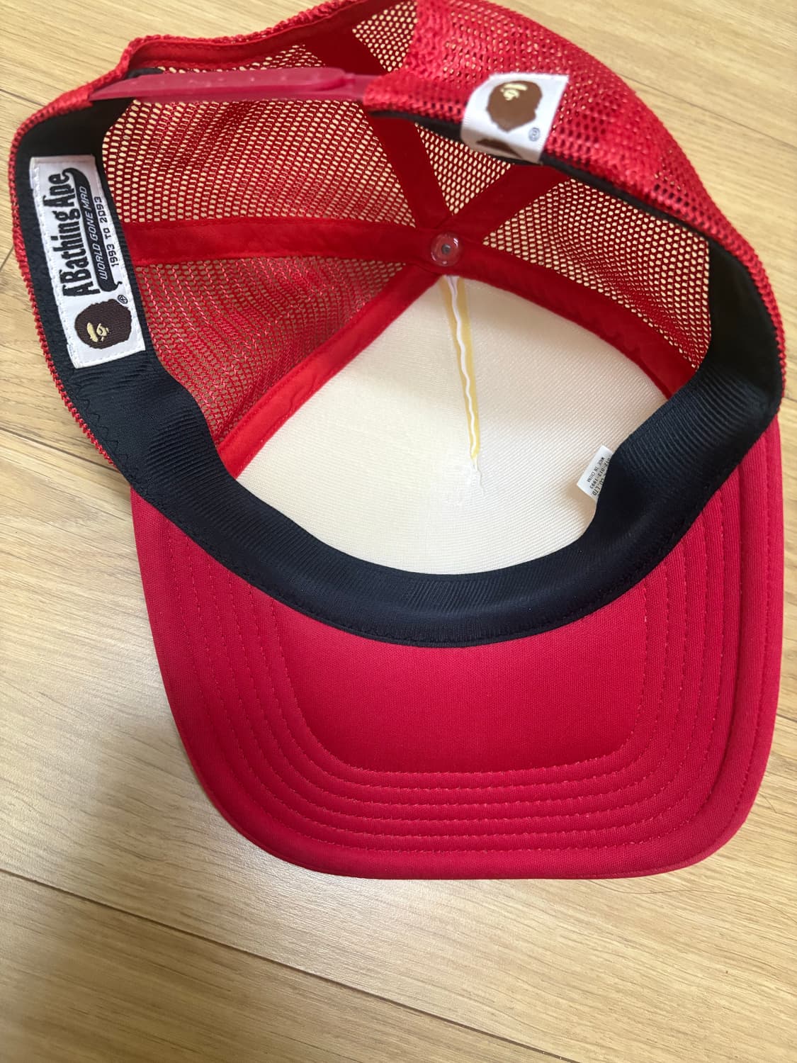 베이프 컬리지 메쉬캡 레드 상품이미지3