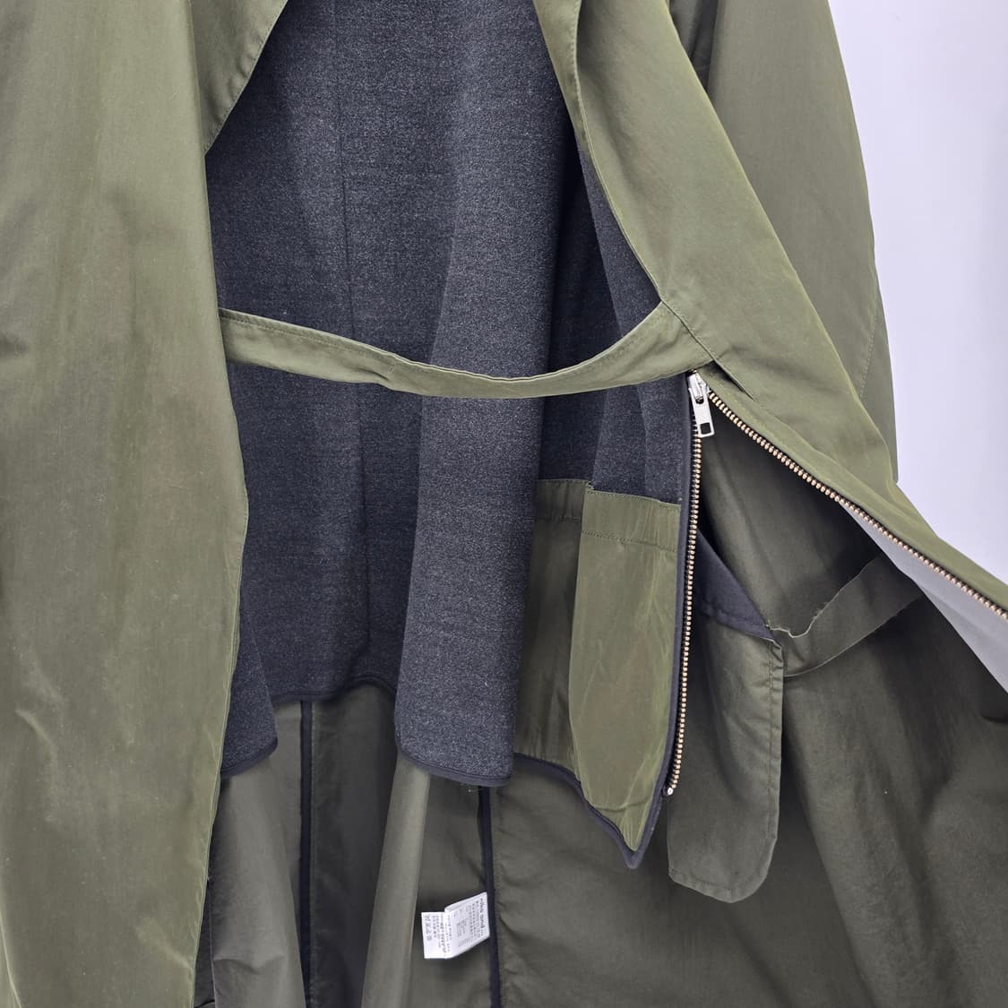 NUMERALS 미니멀 올리브 트렌치 코트 상품이미지8