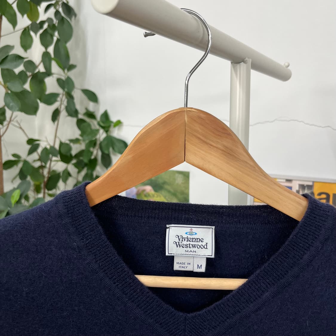 비비안웨스트우드 브이넥 니트 M 상품이미지3