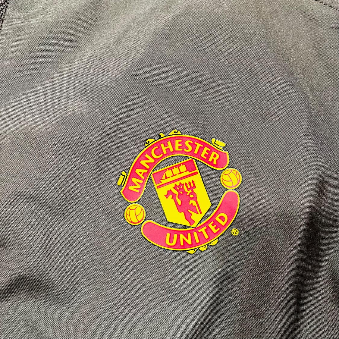 맨체스터 유나이티드 오피셜 브이넥 빈티지 웜업 상품이미지5