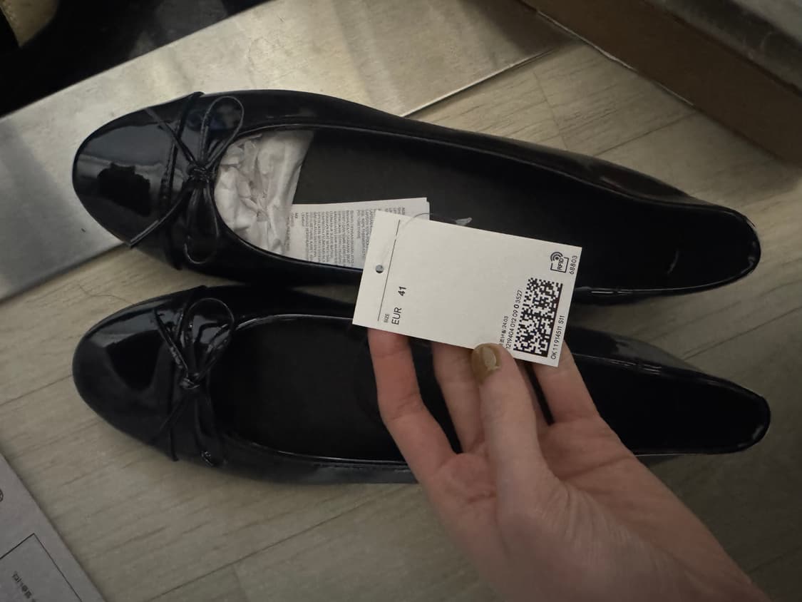 에첸엠 h&m 에나멜 리본 플랫 슈즈 260 상품이미지2