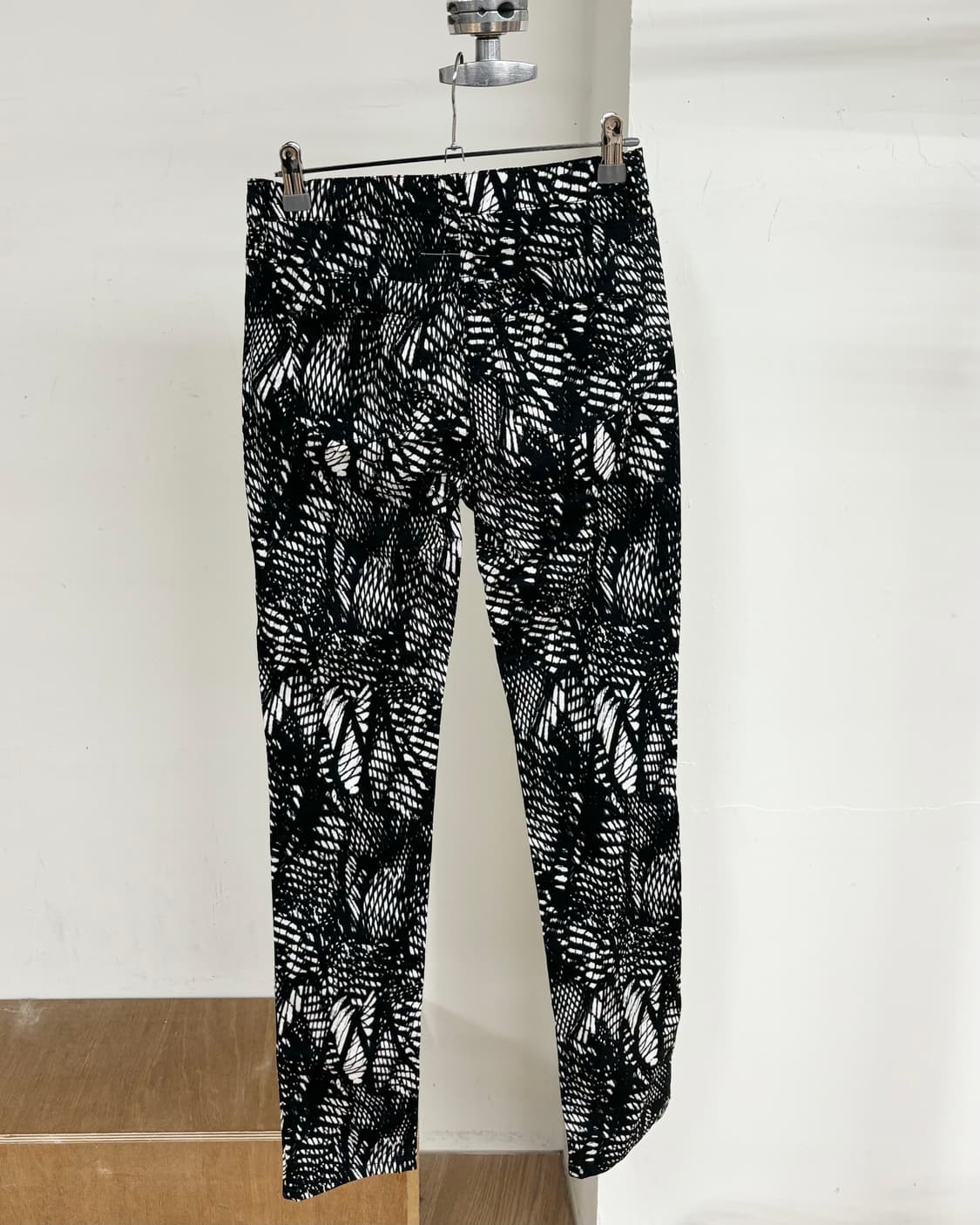 엠엠식스 오버프린트 스키니 레그 팬츠 상품이미지4