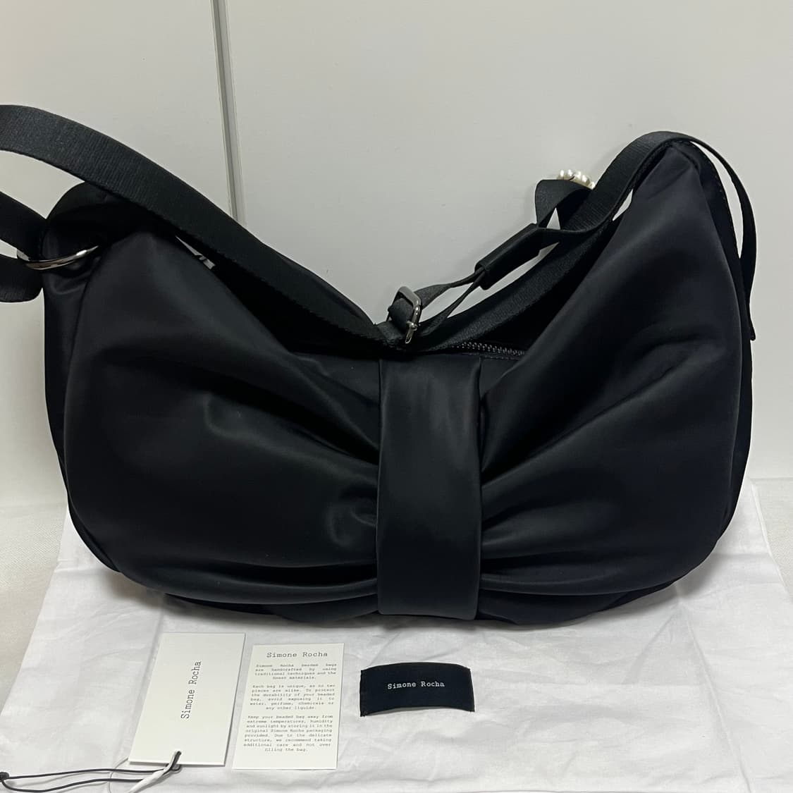 시몬로샤 25fw 비즈 보우 숄더백 상품이미지3