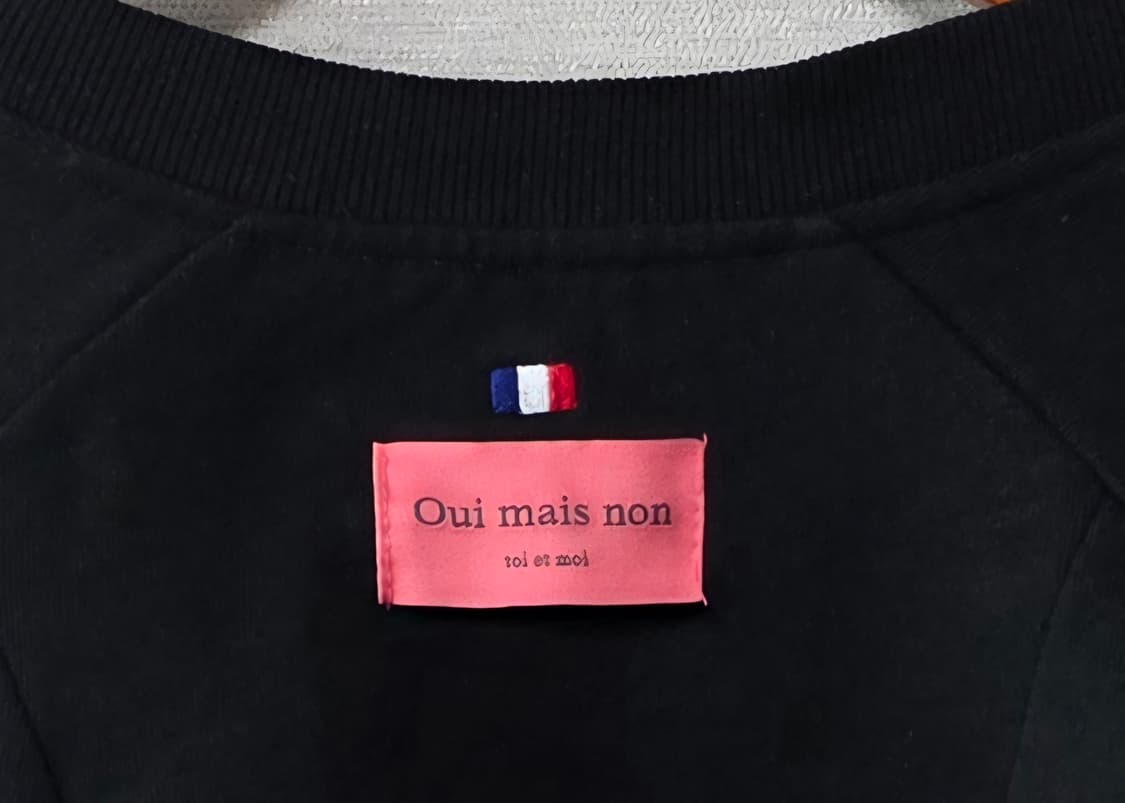 위메농(Oui mais non) 브이넥 맨투맨 상품이미지3