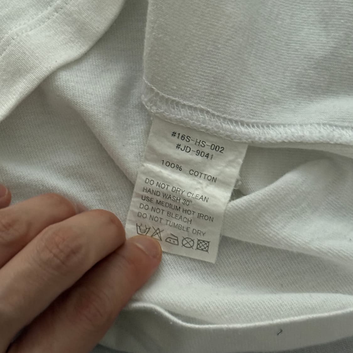 단톤 화이트티셔츠 상품이미지3