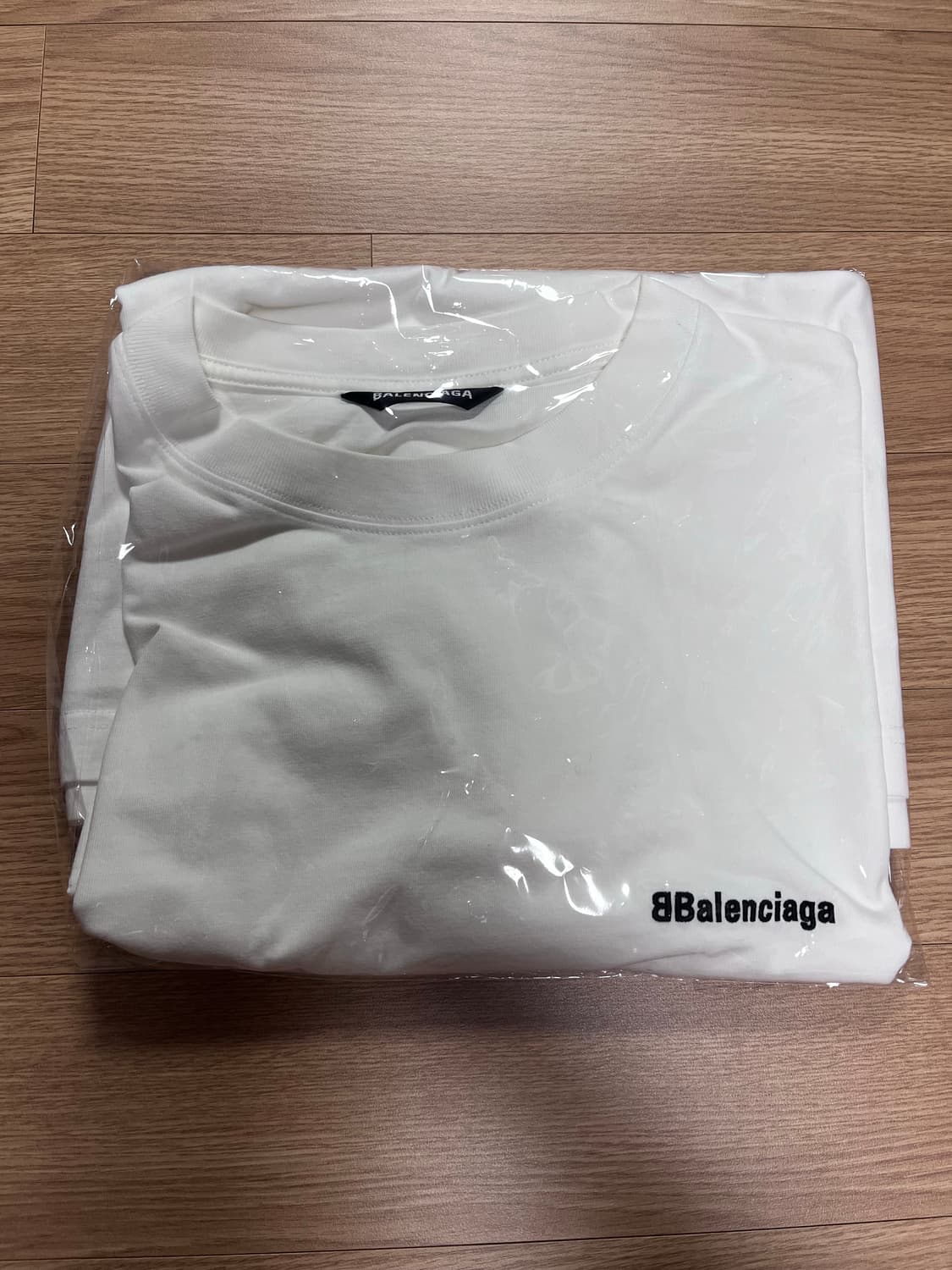 발렌시아가 21ss 오버사이즈 자수로고 반팔 XL 화이트 XL 상품이미지8