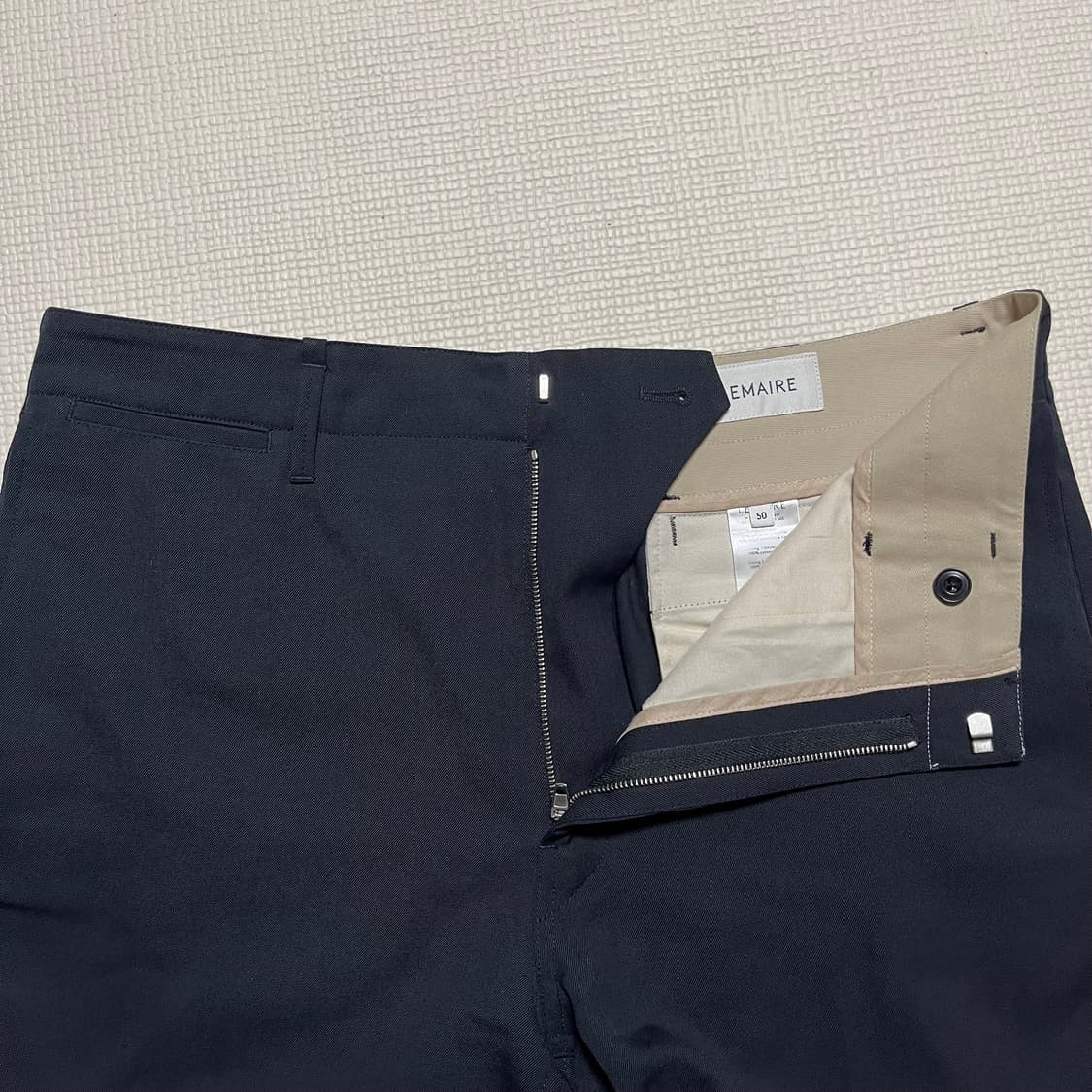 [50] 르메르 스트레이트 레그 팬츠 캐비어 상품이미지1