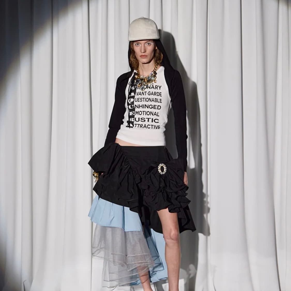 [S,M]바퀘라 26ss ANAGRAM 슬리브리스 탑 상품이미지1