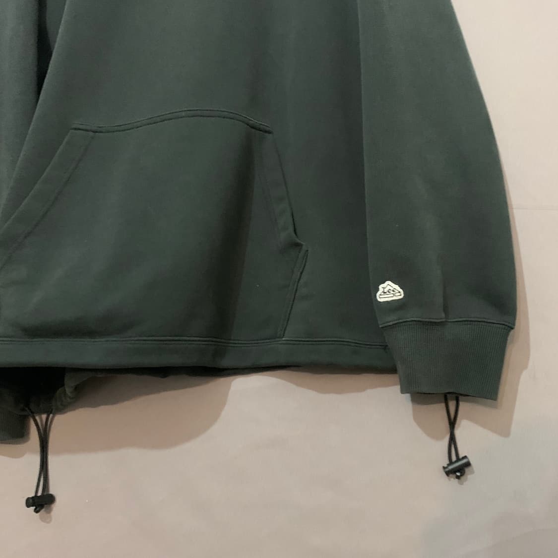 XL LEE 리 스몰 트위치 자수 캥거루 오버핏 포켓 맨투맨 상품이미지4