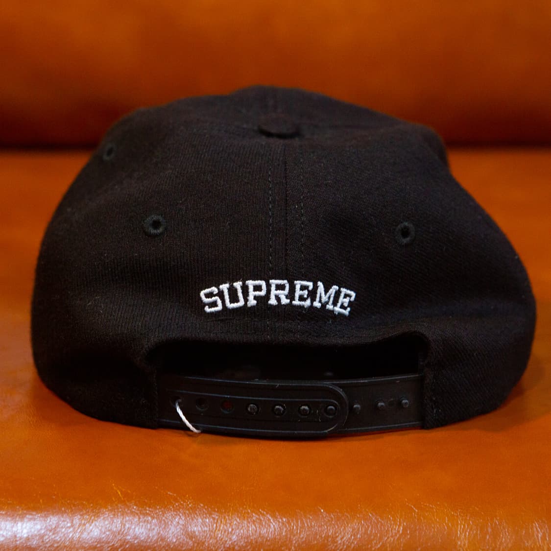 15FW 슈프림 WORLD FAMOUS 캡 블랙 상품이미지4