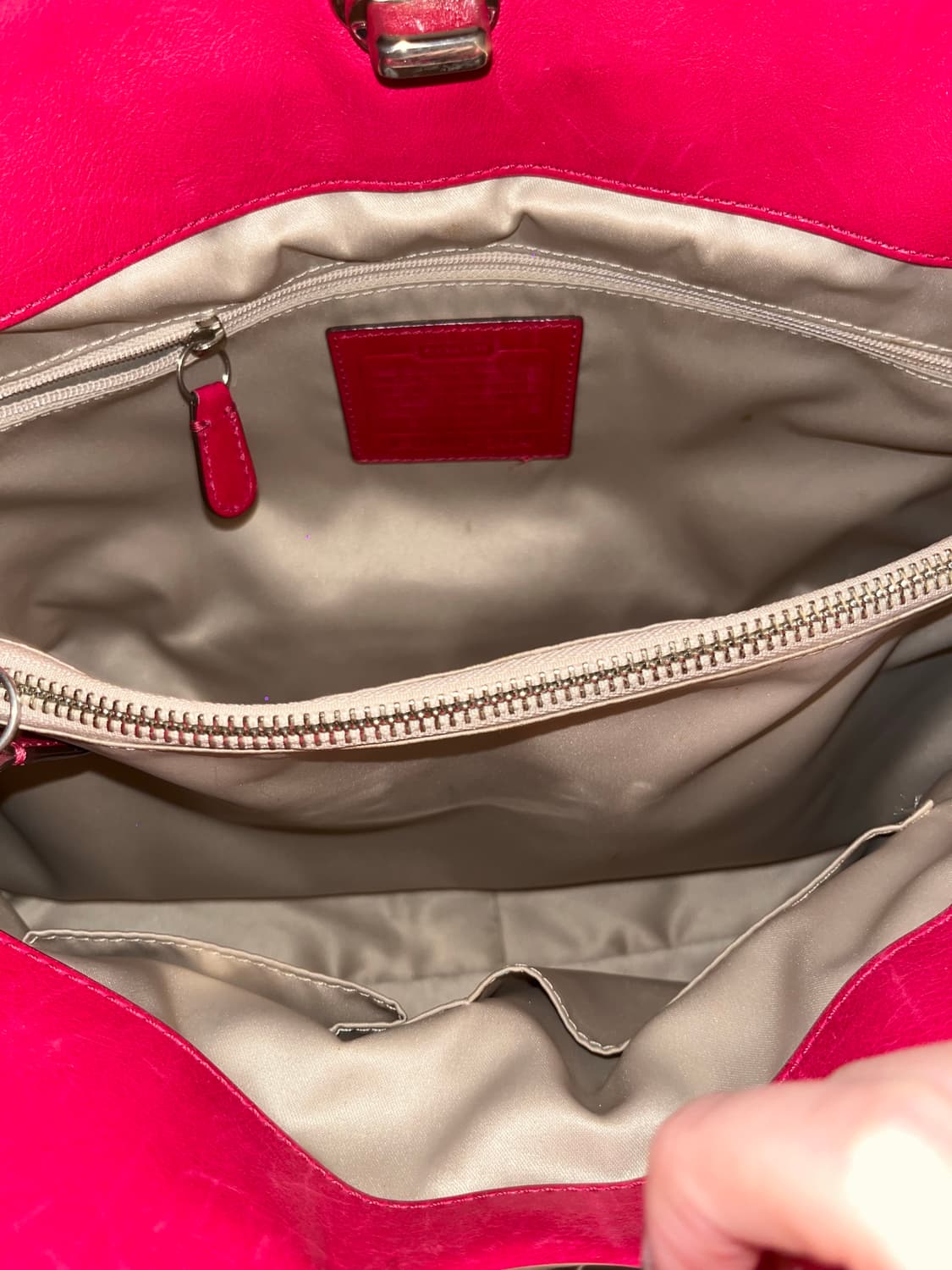 📦Coach Hot Pink shoulder bag 상품이미지8