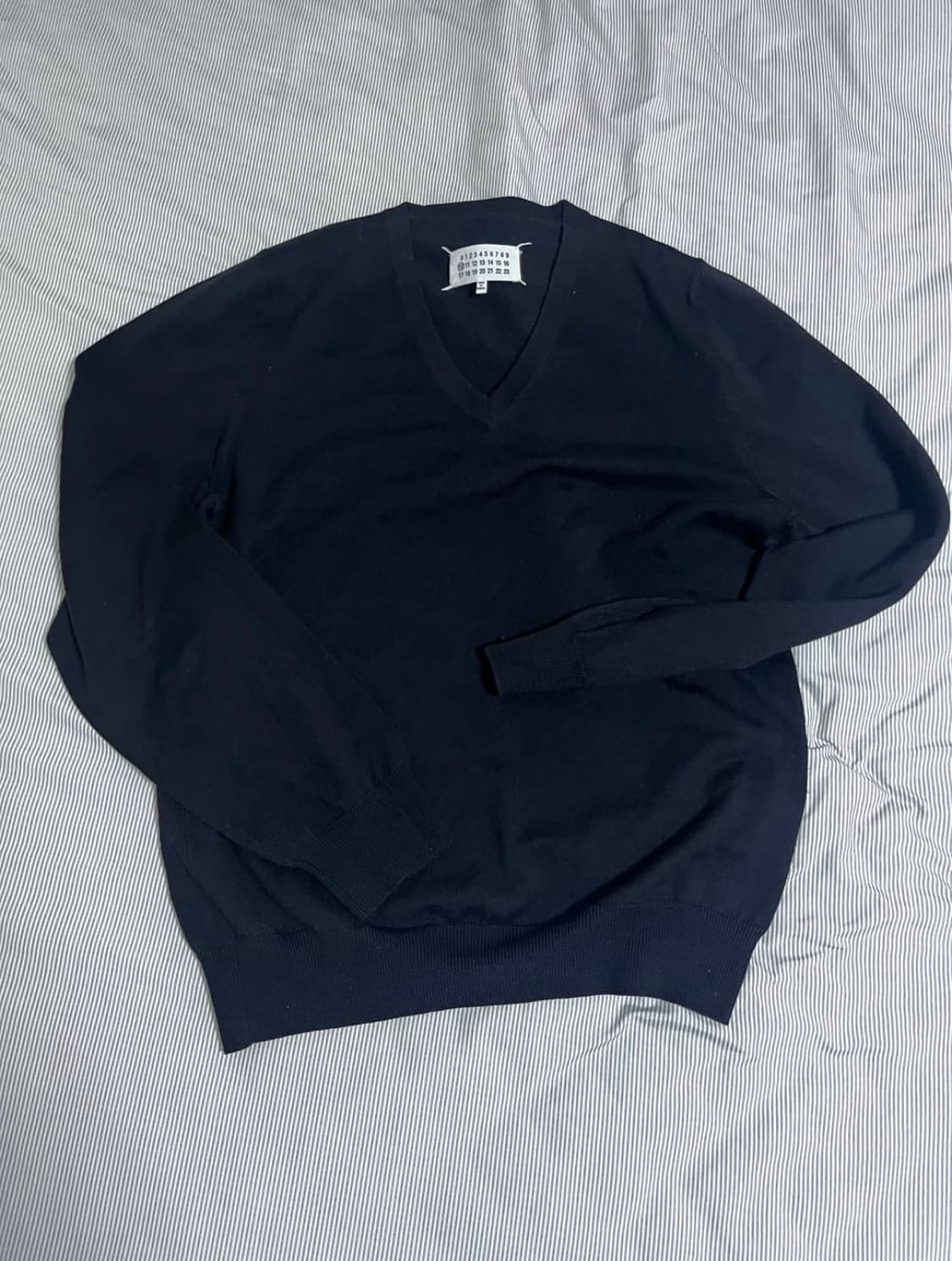 메종마르지엘라 v넥 니트 블랙 상품이미지1