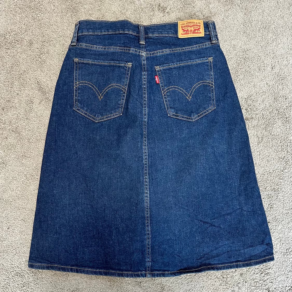 리바이스 하이라이즈 슬릿 데님 미디 스커트(26) 상품이미지7