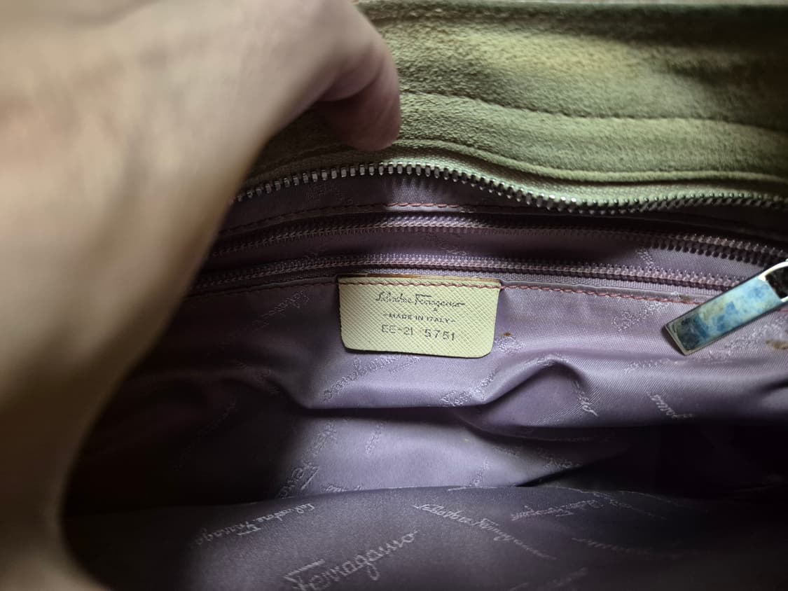 살바토레 페라가모 스웨이드 가죽 간치니 핸드백 상품이미지2