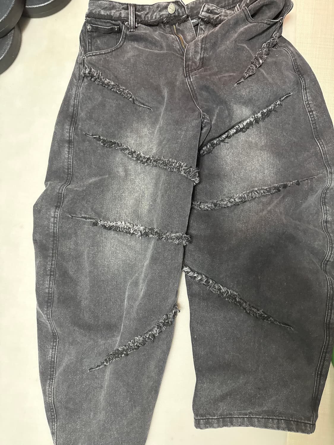 Cut Off Curved Denim Pants - Black  상품이미지1