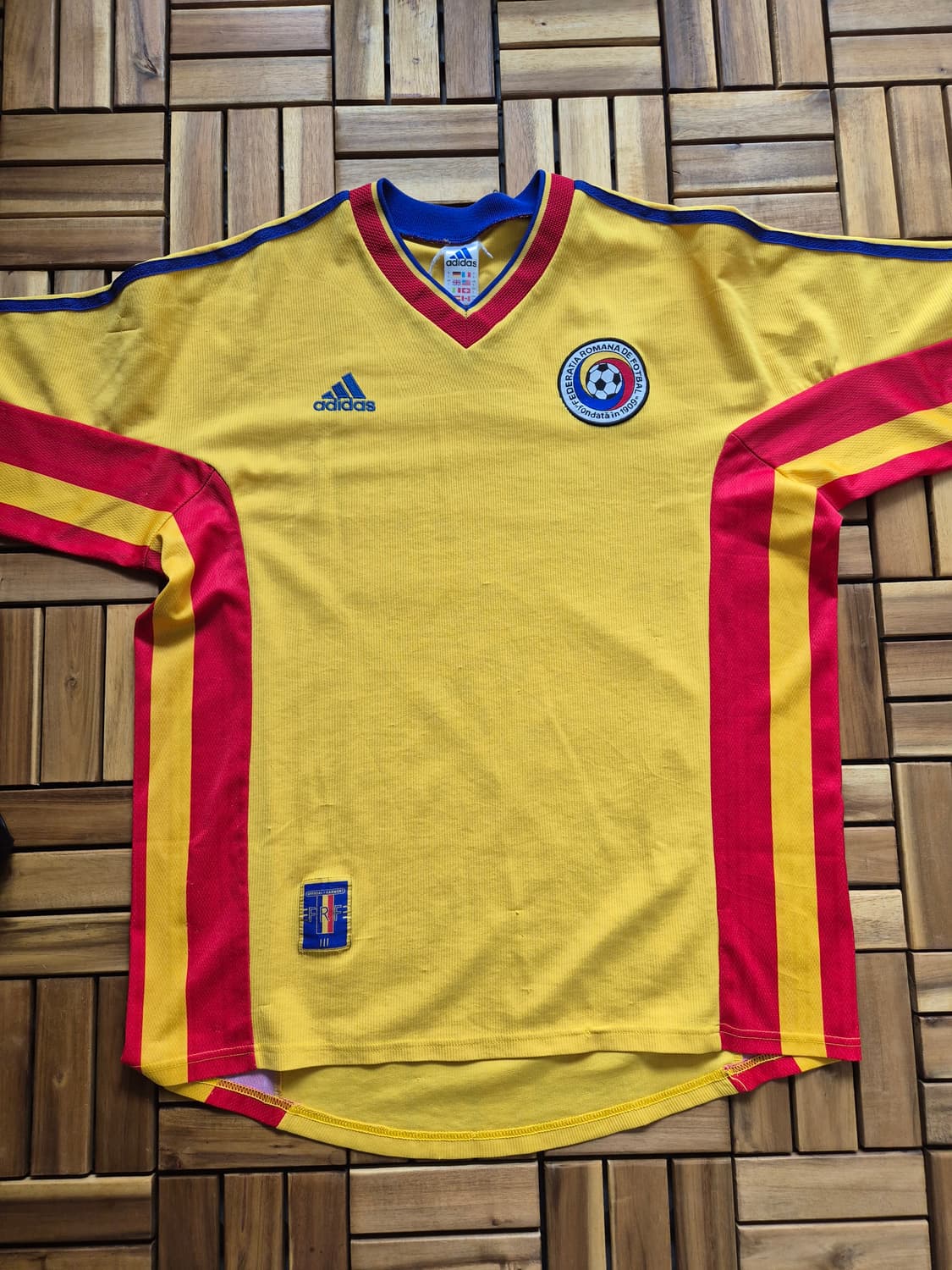 Adidas 98-00 romania home shirt (size L 상품이미지1