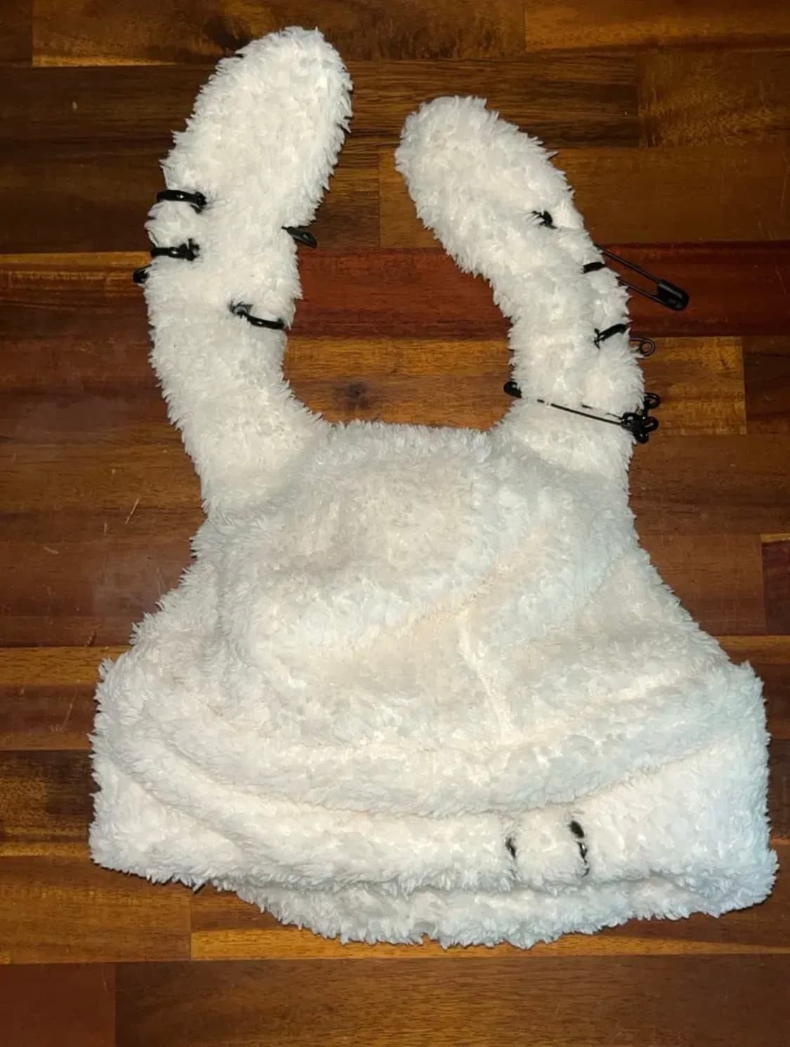 씨피어스 화이트 버니 비니 상품이미지1