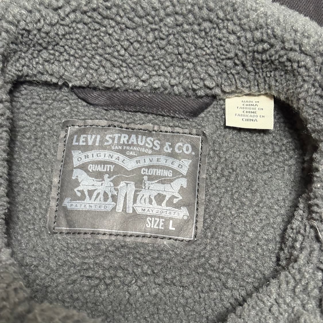 L 리바이스 쉐르파 블랙 데님 트러커 자켓 상품이미지4