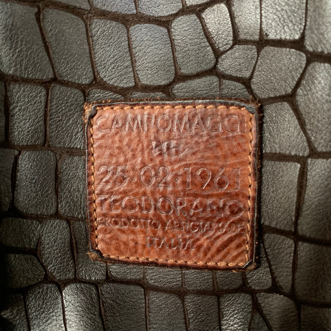 캄포마지 엠보싱 토트백 상품이미지4