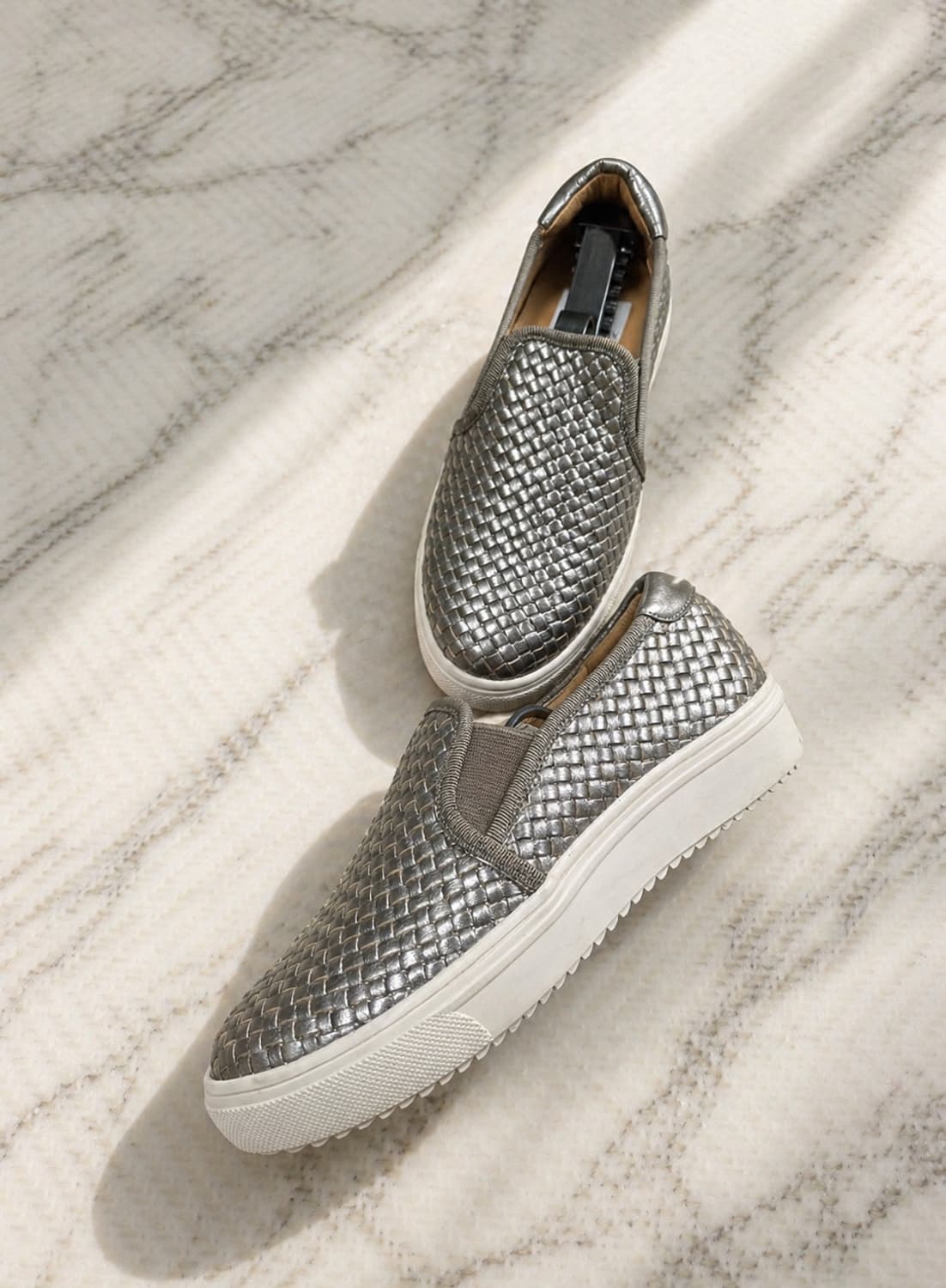 랑방온블루 메쉬 슬립온 실버 / 22 (215~220) 상품이미지5