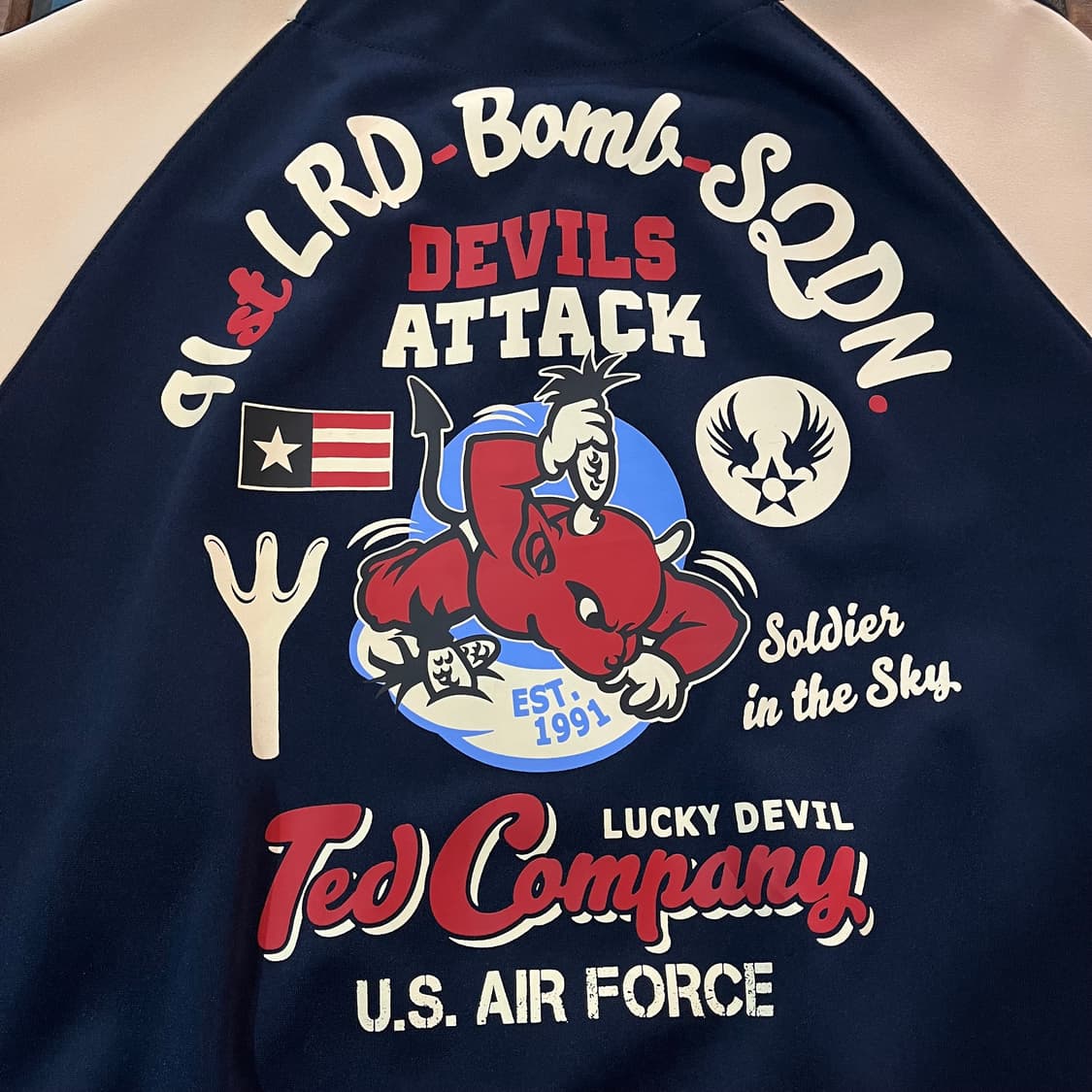 테드컴퍼니 럭키데빌 에어포스 트랙탑 자켓 유니섹스 상품이미지7