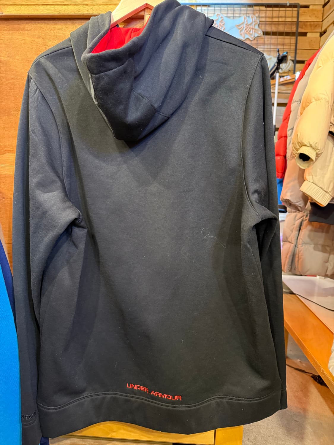 언더아머 검빨 후드티 상품이미지4