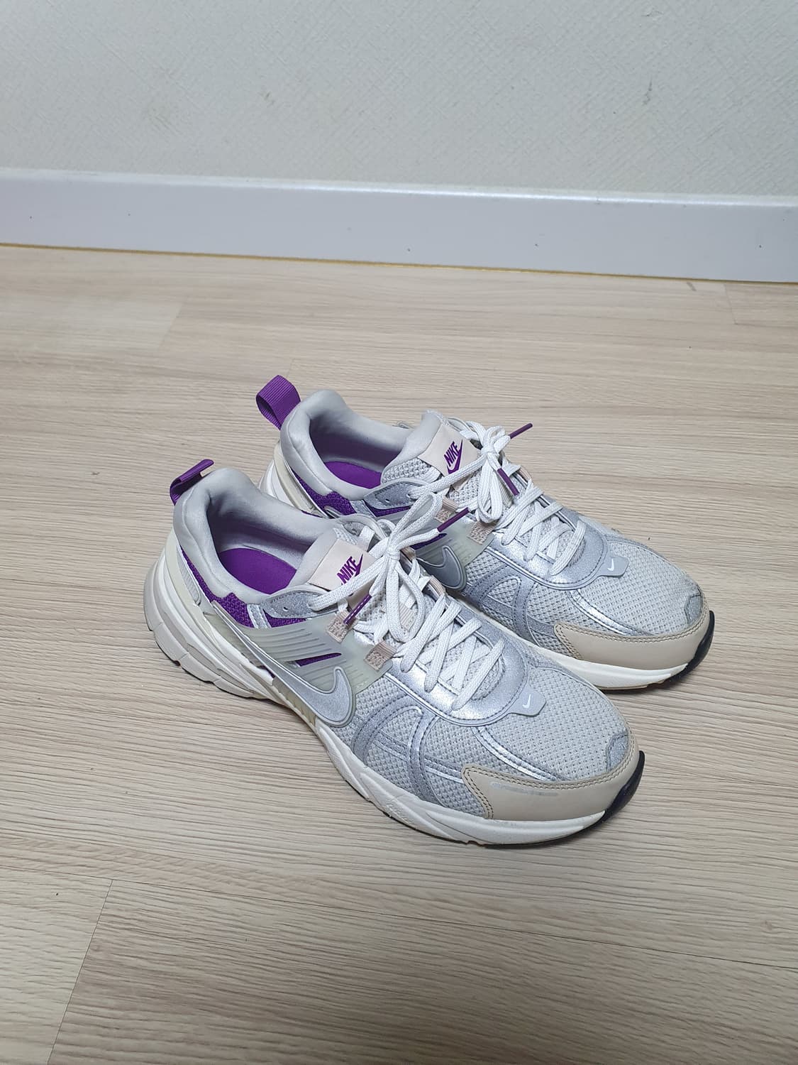 나이키 v2k 런 운동화 290 상품이미지2