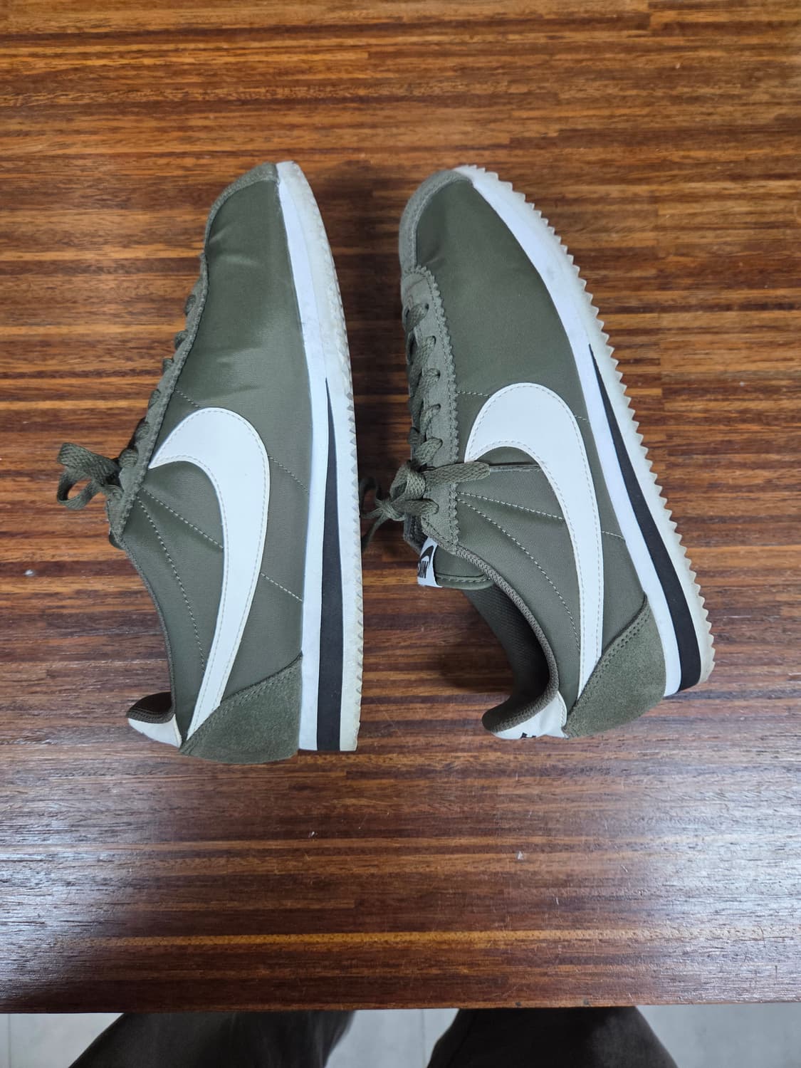 나이키 코르테즈 나일론 스웨이드 카키흰 255 상품이미지1