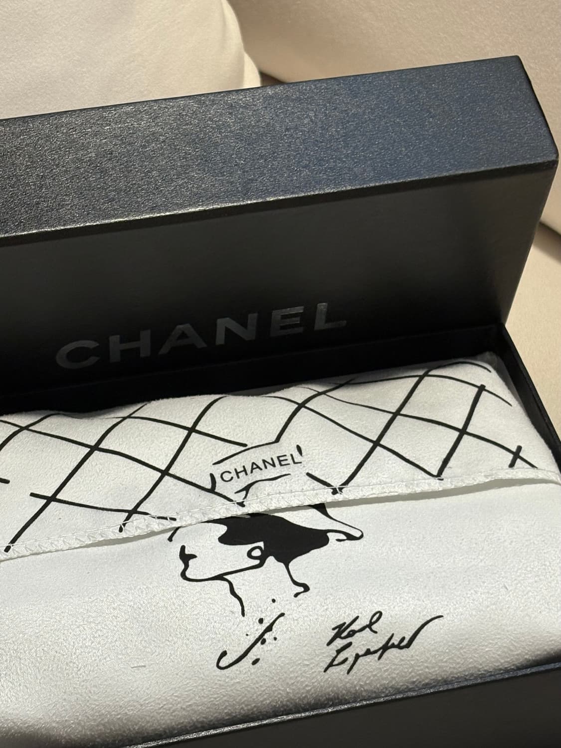 샤넬 클래식 캐비어 WOC 은장체인 (새상품) 상품이미지8