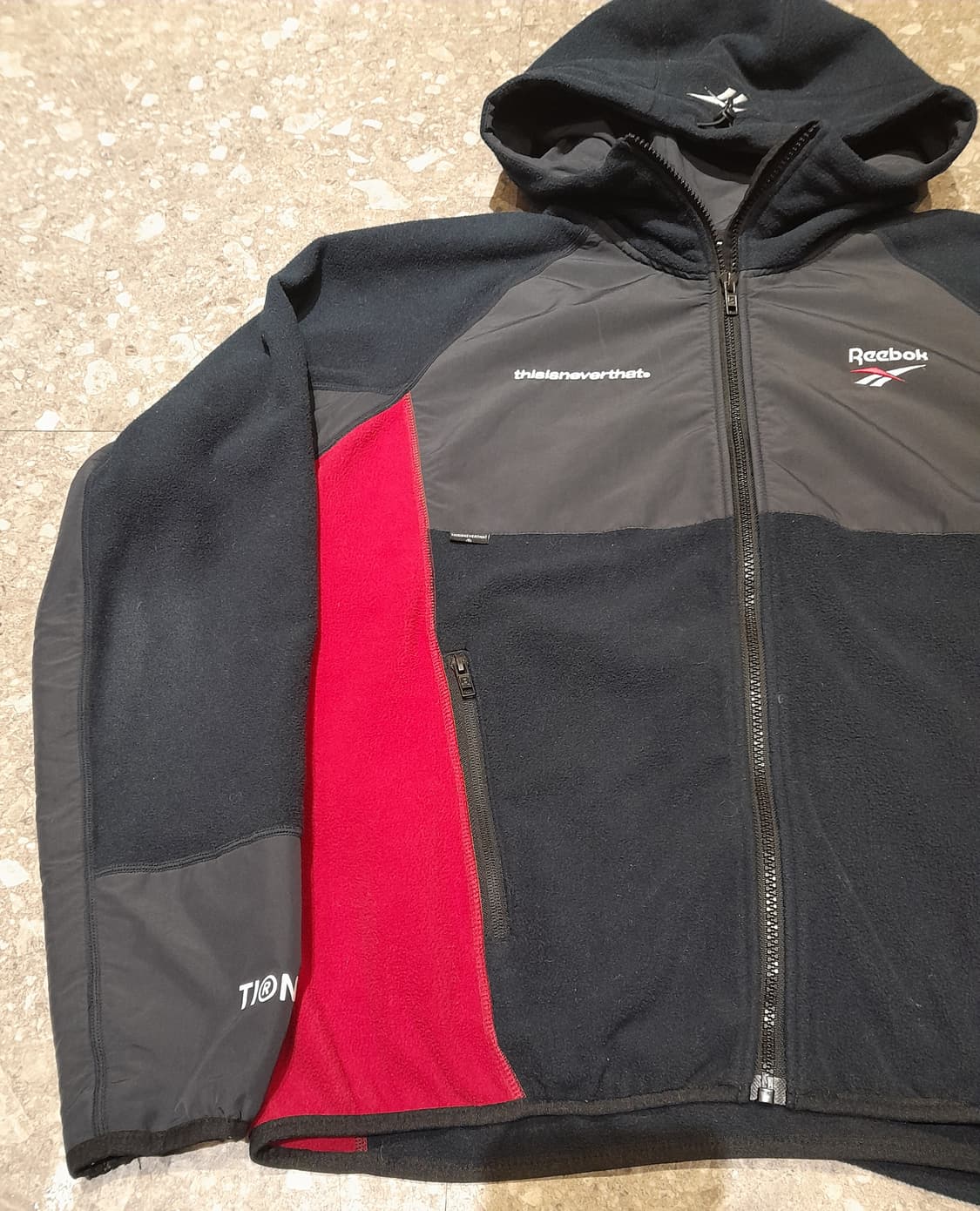 💥디스이즈네버댓 X 리복 후리스 트레이닝 후드 자켓 (M) 상품이미지4