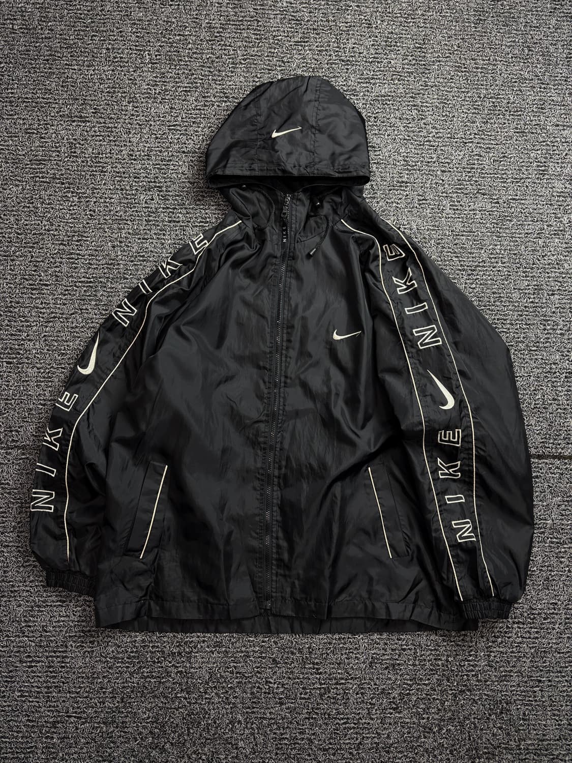 00s 나이키 올드스쿨 빅스우시 사이드 멀티로고 바람막이 2051 상품이미지1