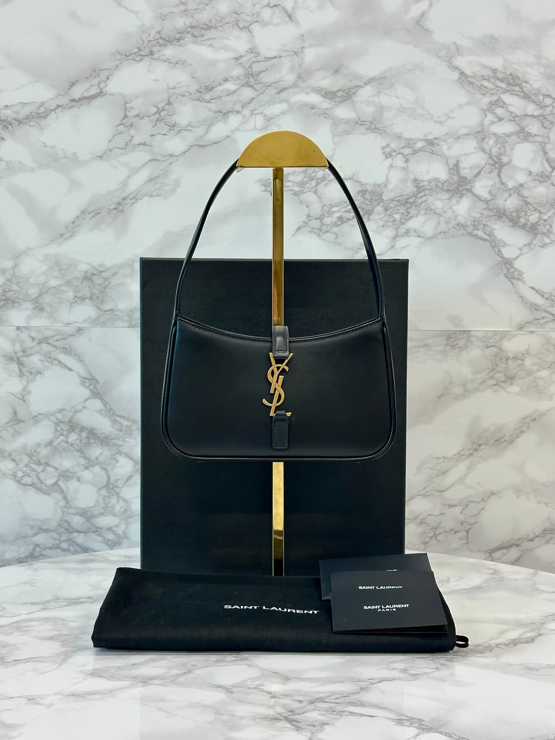 생로랑 le 5 a 7 스몰 호보백 상품이미지1