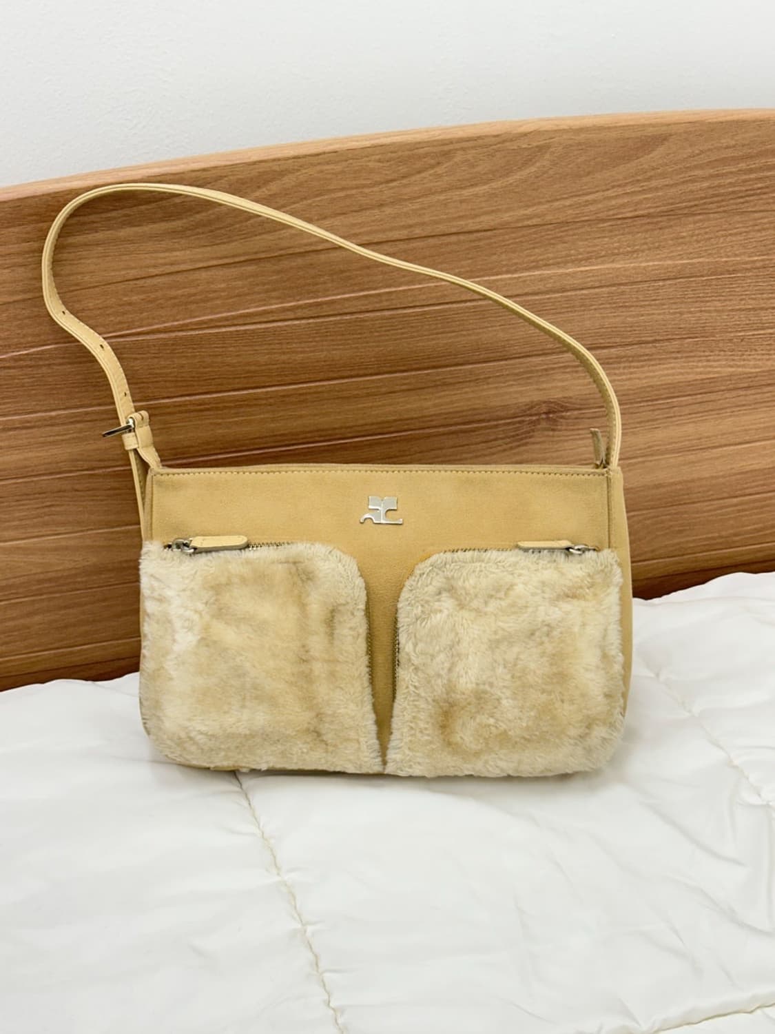 courreges / 꾸레쥬 베이지 스웨이드 퍼 숄더백  상품이미지5