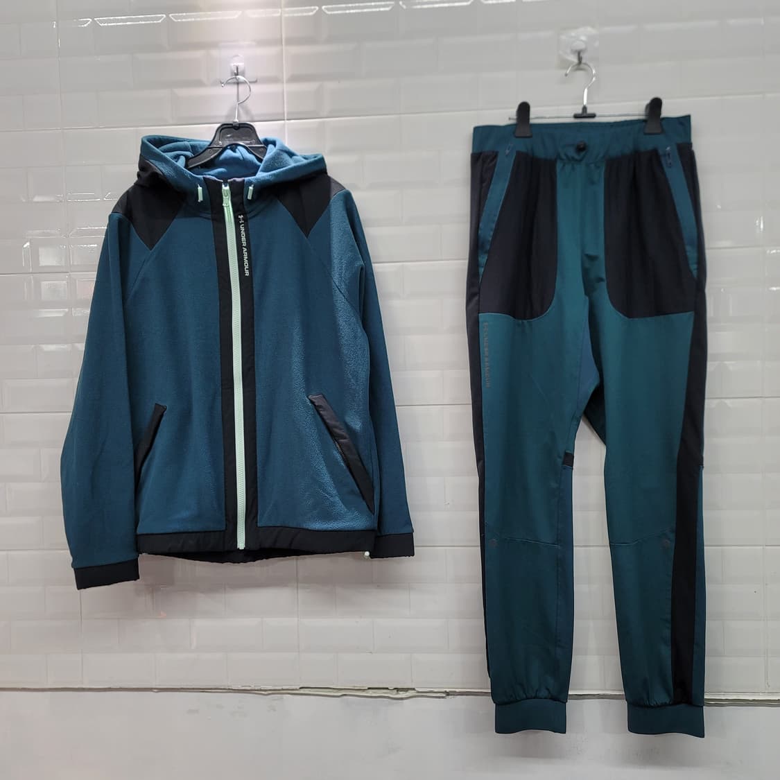 언더아머 트레이닝 세트 상품이미지1