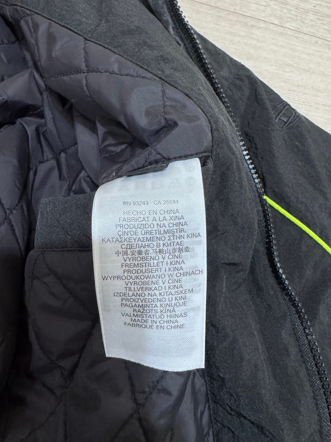 디젤 J-GREEN 후드 윈드브레이커 블랙 48 상품이미지3