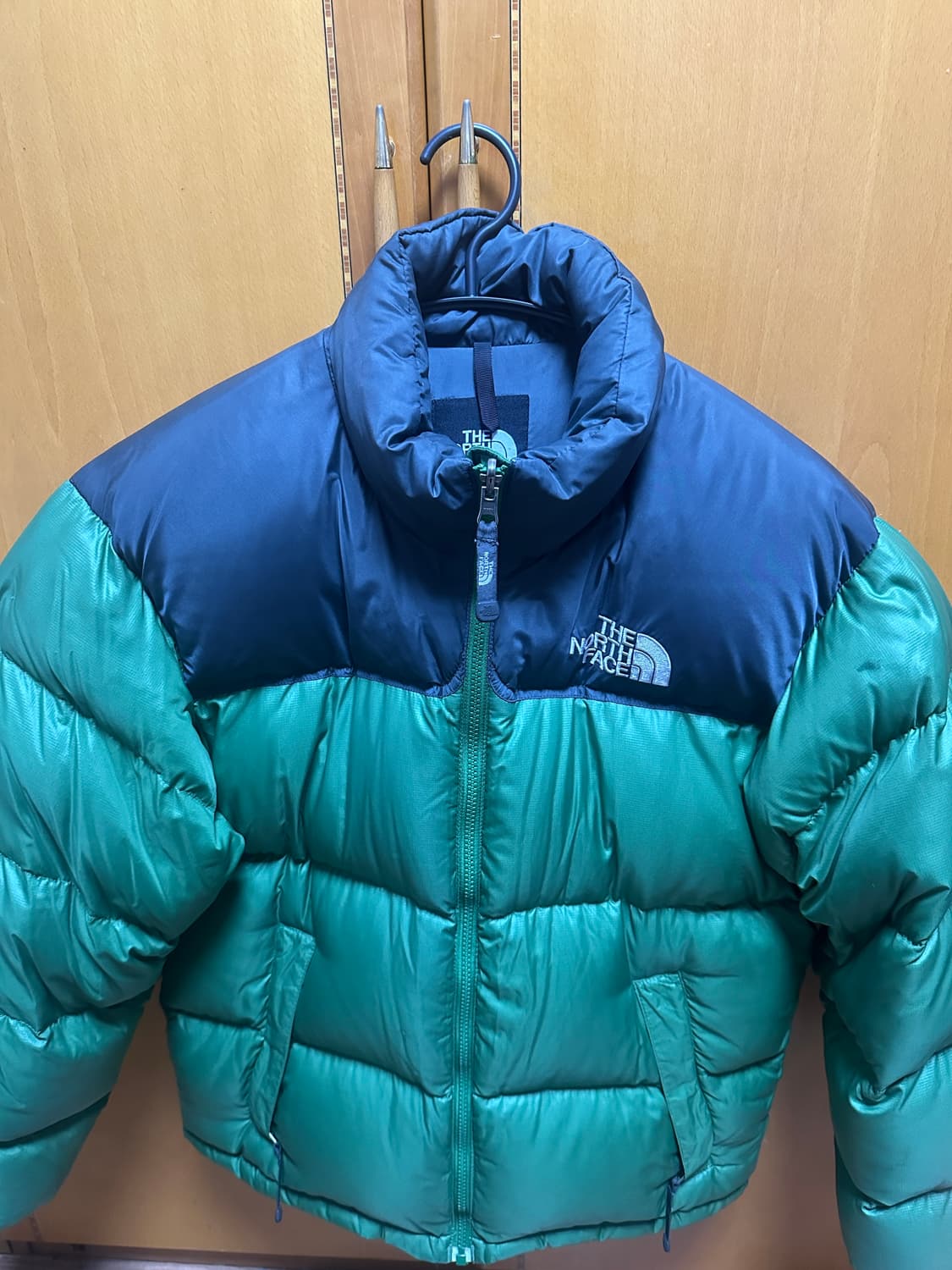 노스페이스 눕시 개코그린 패딩 상품이미지1