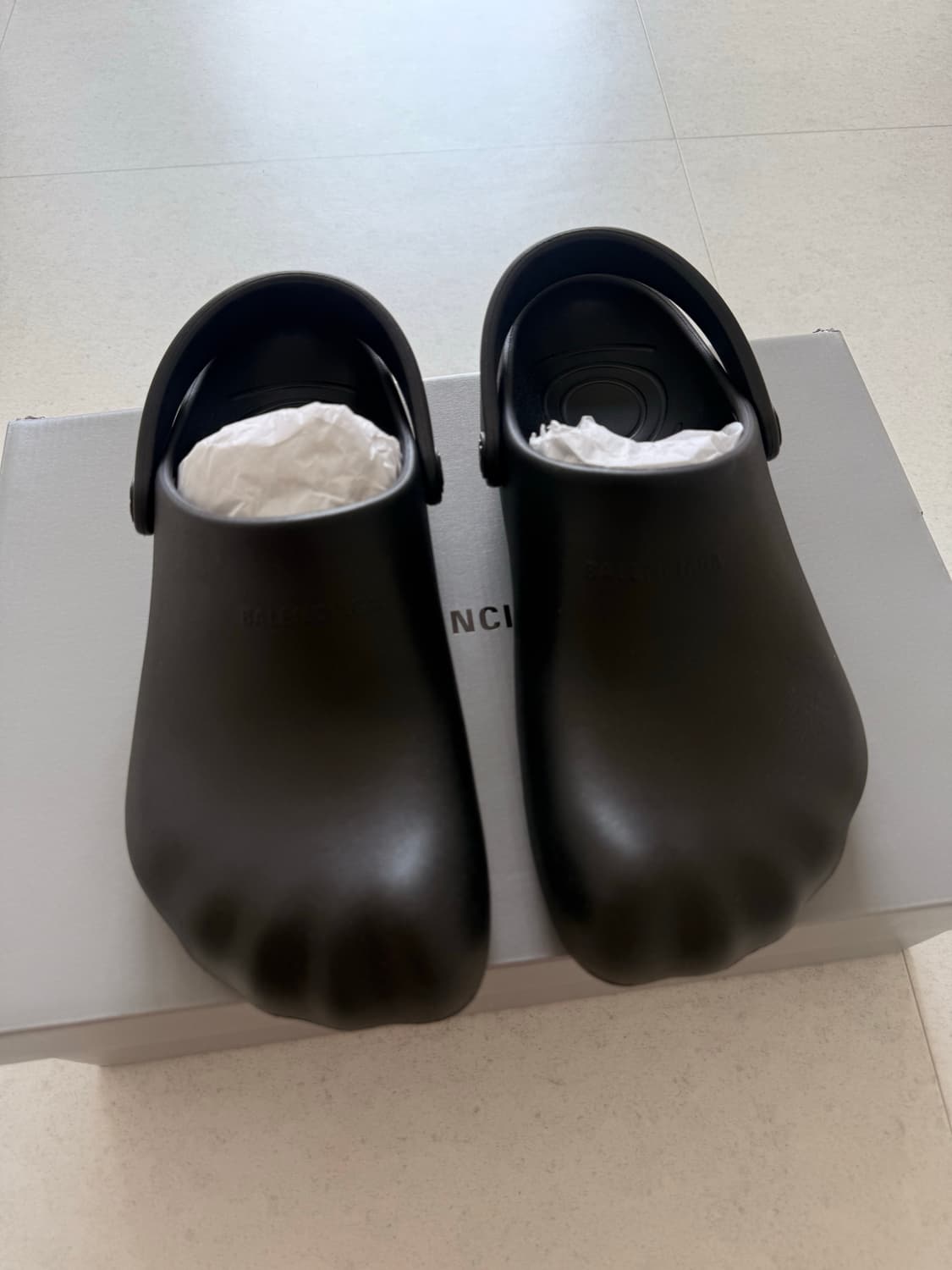 발렌시아가 선데이 몰디드 뮬 42 상품이미지1