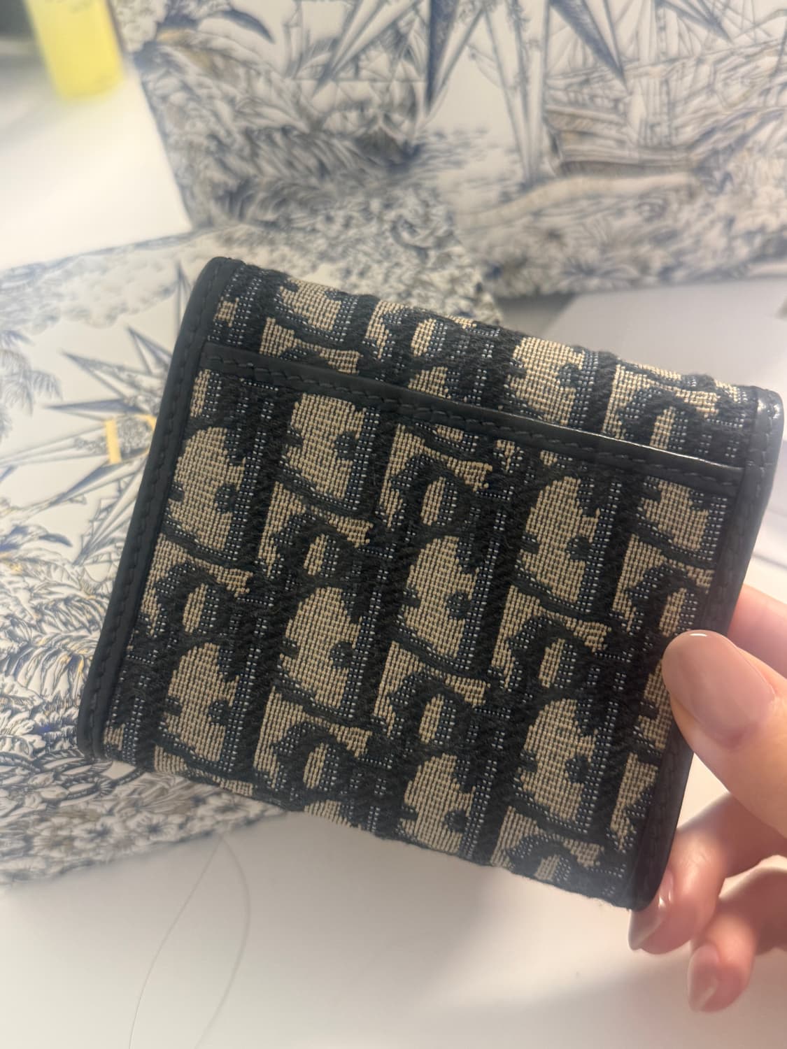 공홈구매 풀박 디올 30 몽테인 반지갑 상품이미지3