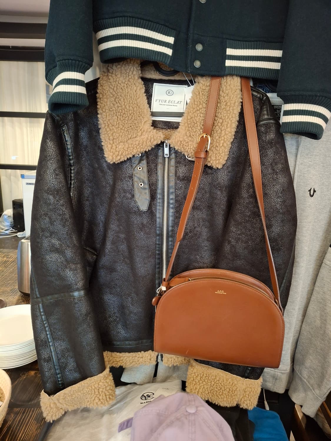 (마지막특가)  VYUR ÉCLAT 무스탕 자켓
M 상품이미지1