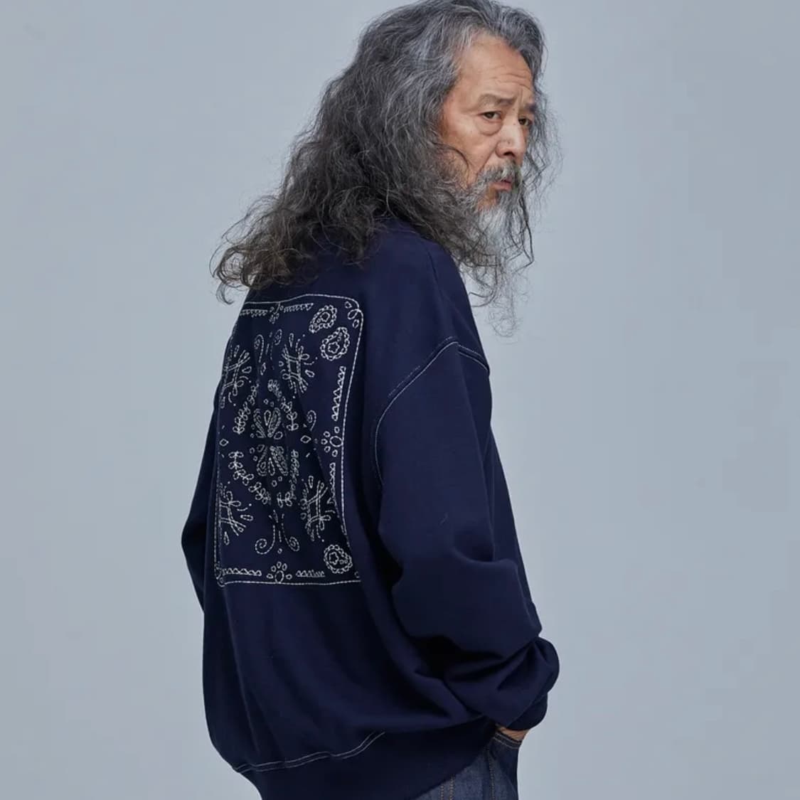 프리즘웍스 스티치 맨투맨 상품이미지1