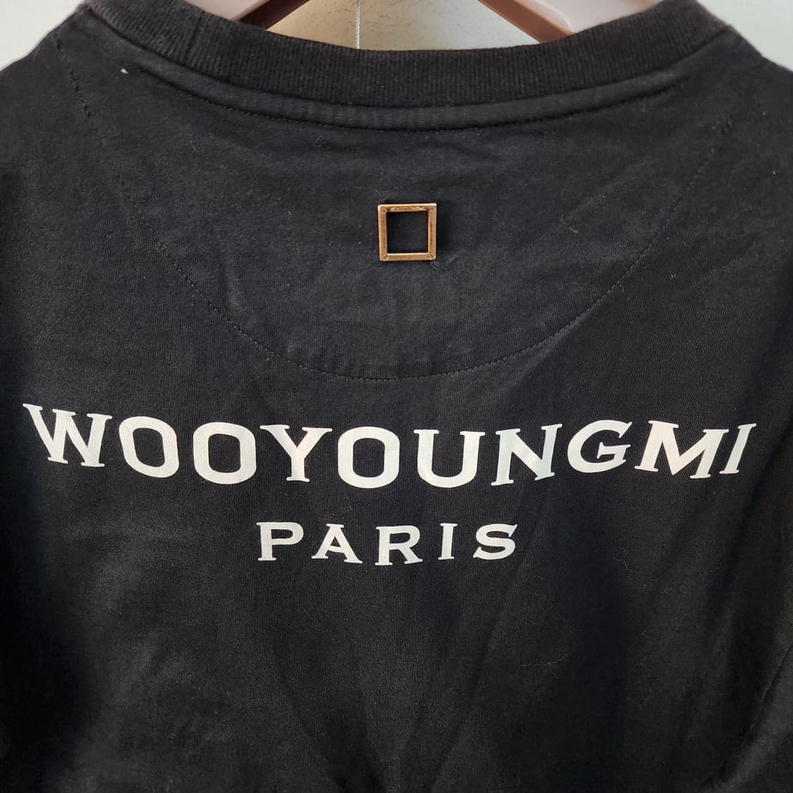 우영미 블랙 반팔 티셔츠 상품이미지4