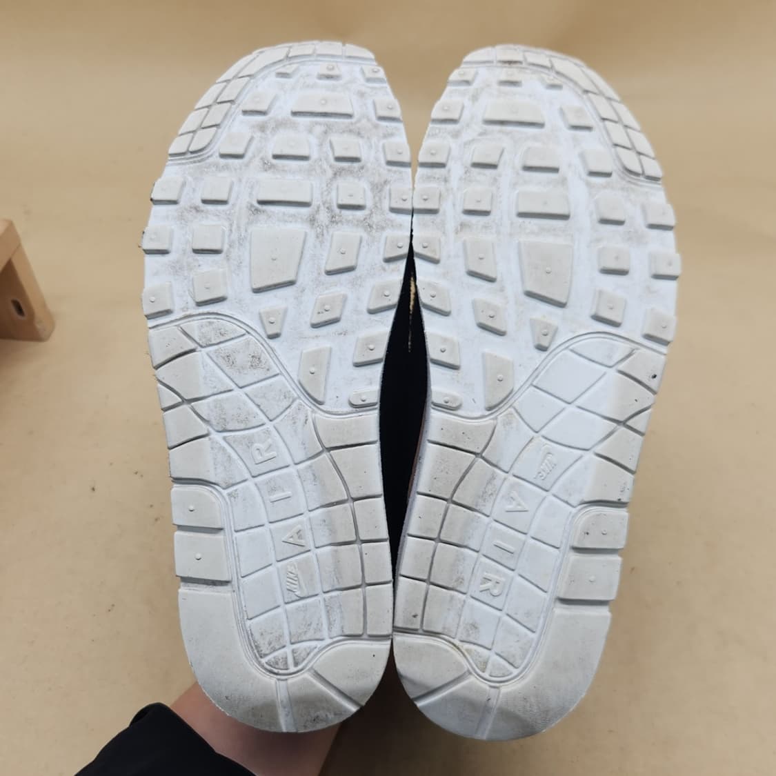 나이키 에어맥스 1 로얄 여성운동화235  상품이미지3