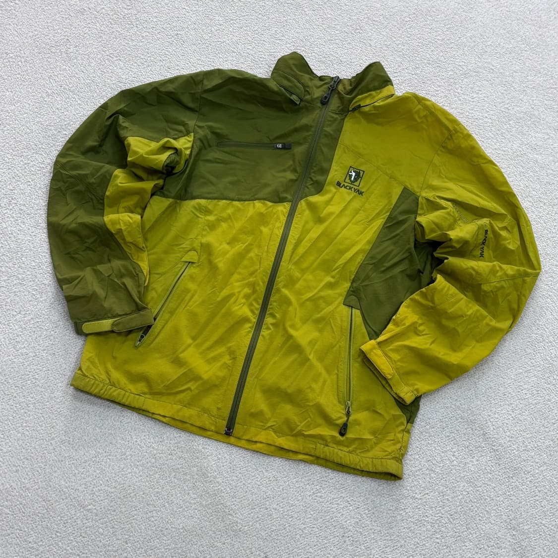 100 블랙야크 기능성 등산 바람막이 0421E 상품이미지1